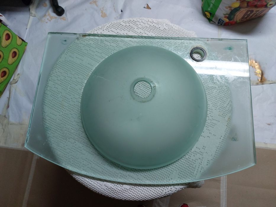 Bacia com base para móvel wc