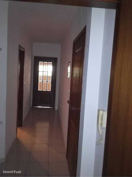 T2 +2 compartimentos com 60m2, aquec. central a gás natural, Viseu