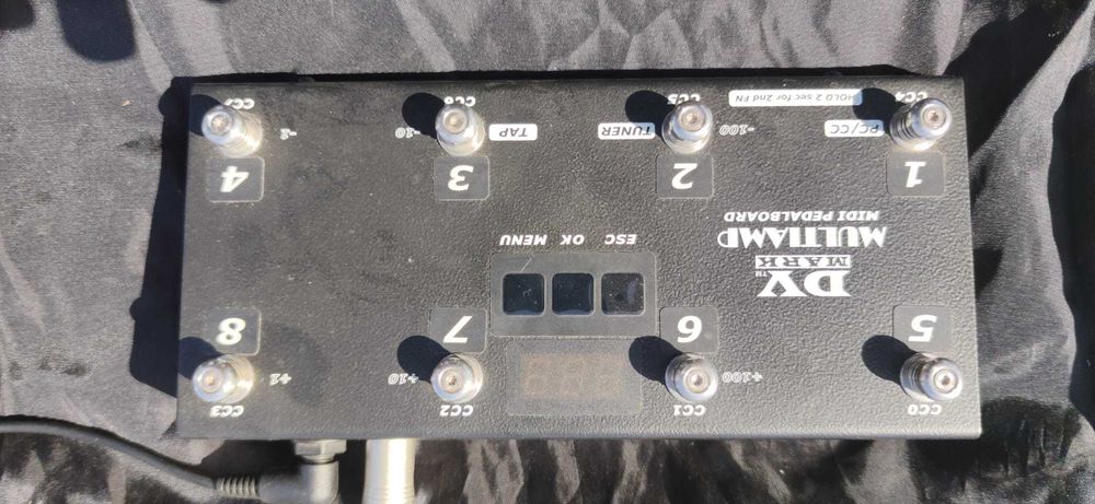 Dvmark Multiamp e pedalboard midi