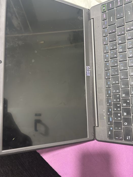 Computer in good condition, screen cracked513316186207047686