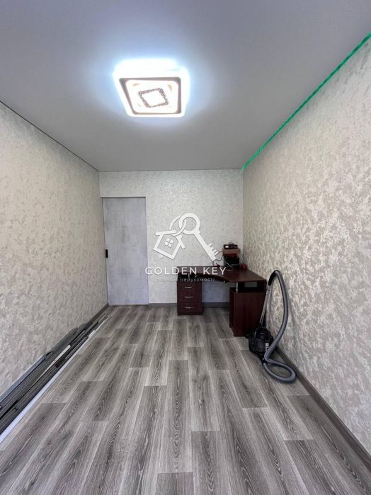 Продаж двокімнатної квартири по вул. Ватутіна