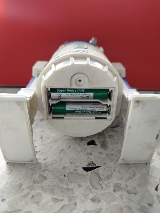 R2 D2  budzik z projektorem. Star Wars.