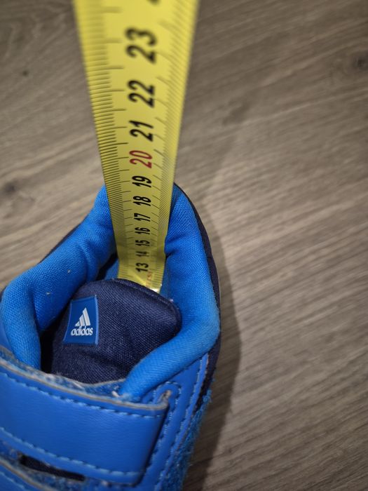 Buty adidas r 23