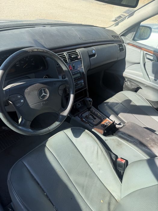 Mercedes-Benz E 250 — fotografia 5