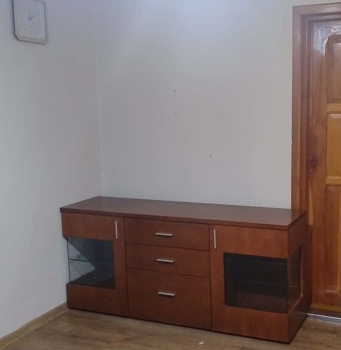 Sprzedam witryne i komodę