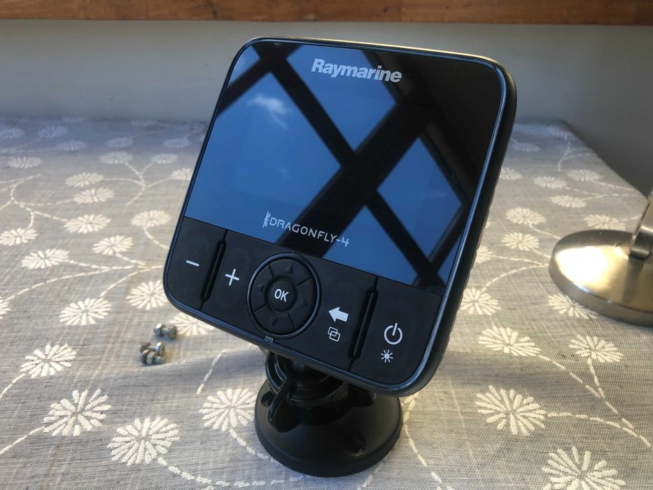 Ekran / Wyświetlacz echosondy Raymarine Dragonfly-4 PRO – stan bdb, DARMOWA WYSYŁKA