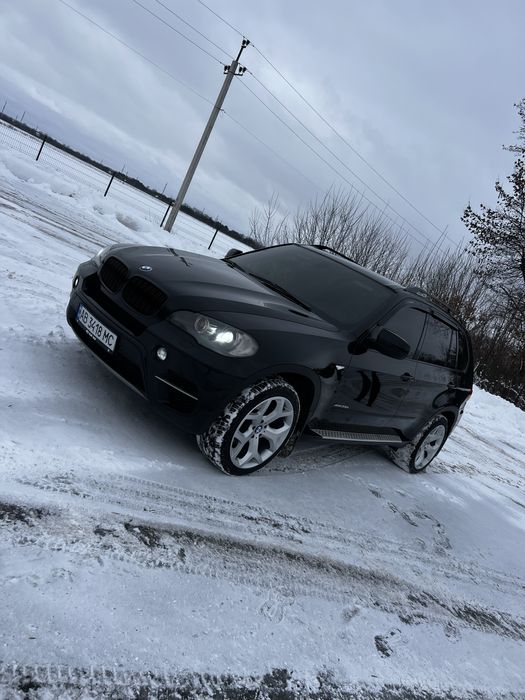 BMW X5 3.0D 35xDrive 2011 /гарна комплектація/не фарбована