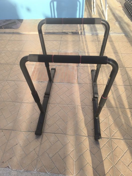 Parallel Bars450936494412288000