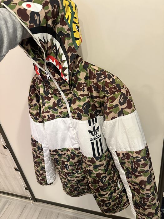 продам куртку Bape