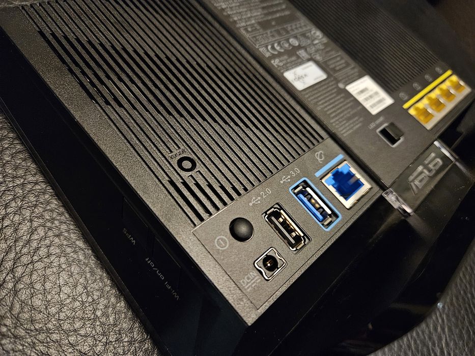 Asus RT-AC68U router