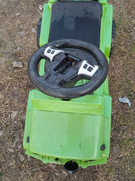 Продам машинку - толокар