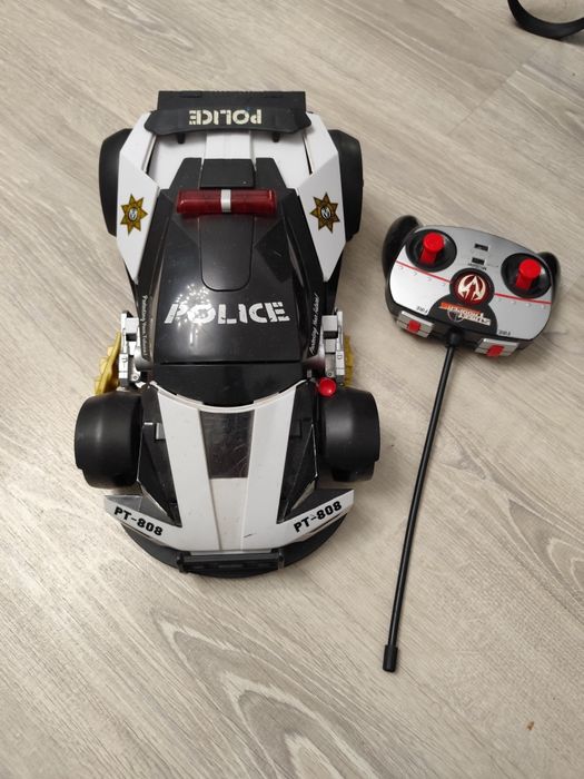 Поліцейська машина на пульті