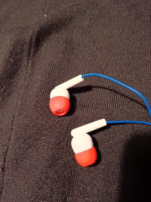 Auriculares com Fio em Silicone – Novo, Confortáveis e Leves