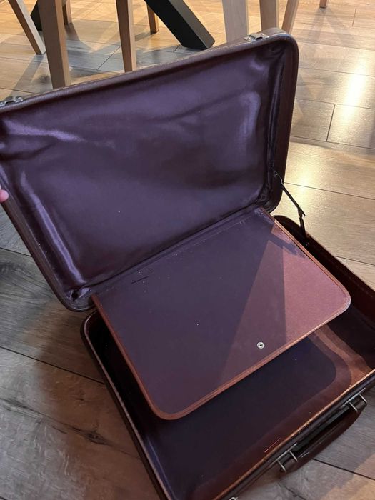 Stara walizka PRL z zamkiem i kluczykiem sprawna