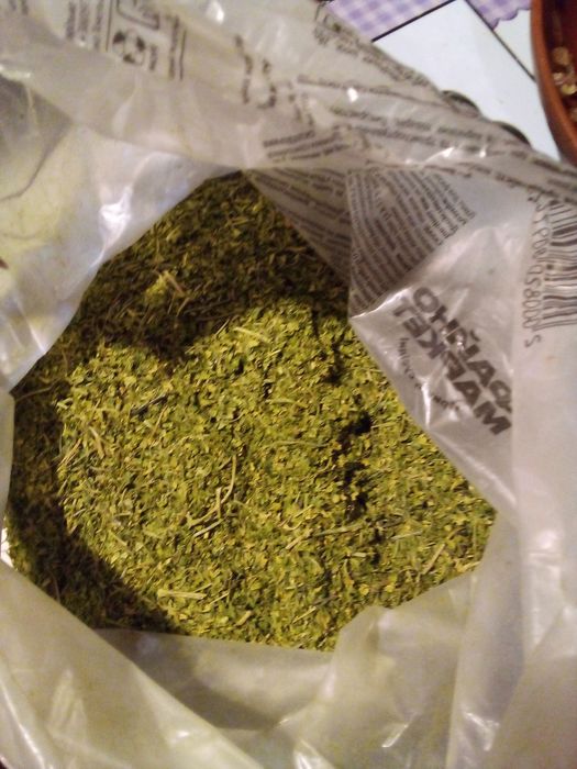 Петрушка сушена мелена