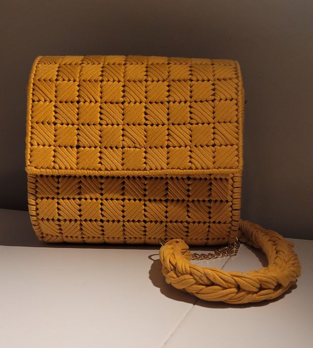 Kopertówka ze sznurka, pleciona, żółta, musztardowa