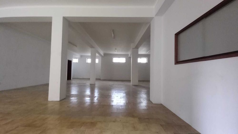 Garagem/Armazém Urbanização do Loreto