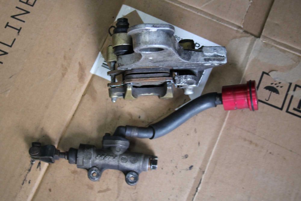 Zacisk Pompa Hamulcowa Tył Tylny Honda CBR 929 SC44 00-01