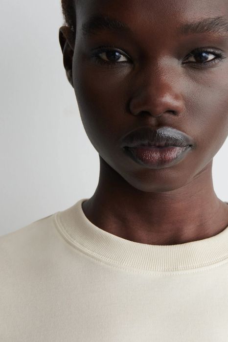 COS Футболка з органічної бавовни