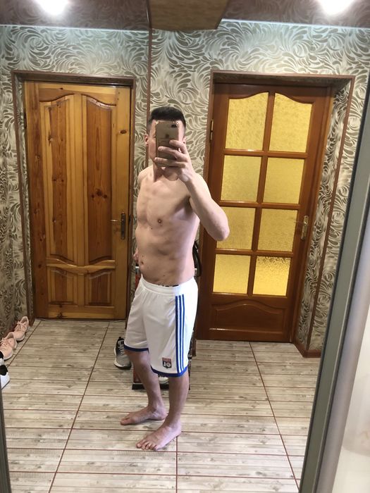 Спортивные шорты Adidas  FC Olymplque Lyonnais