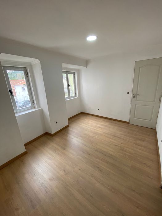 Moradia  T2 remodelada em Loures