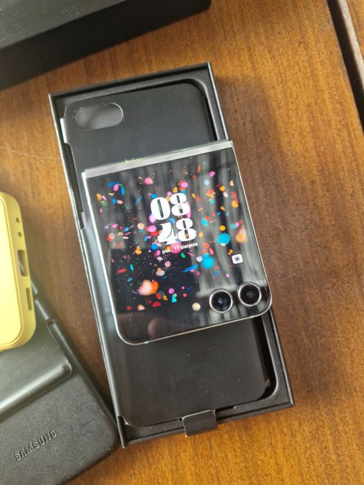 Samsung galaxy Z Flip 5 8/512