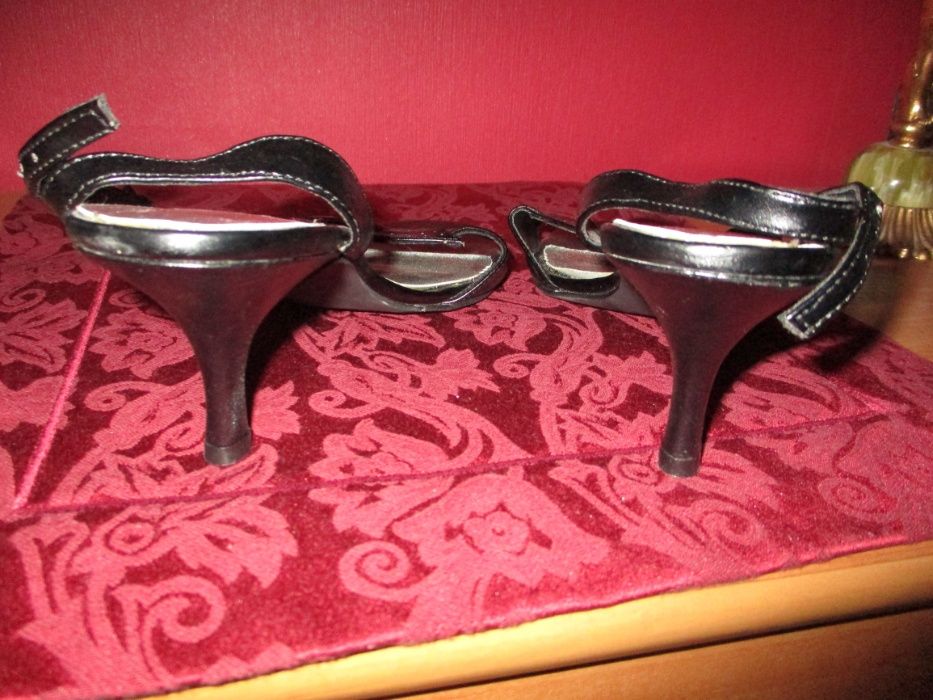 Sandały Viva La Diva 38