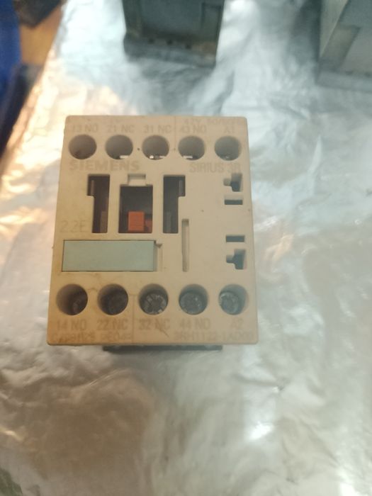 Styczniki Siemens Sirius 10E 40E 22E 31E każdy rodzaj po 3 sztuki