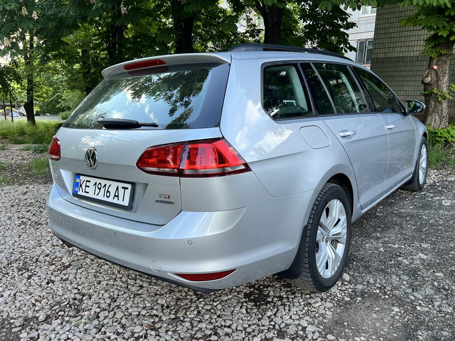 Продам Фольксваген гольф 7 1,4 tsi