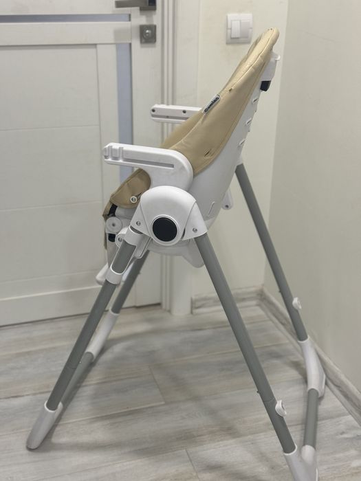 Столик для годування