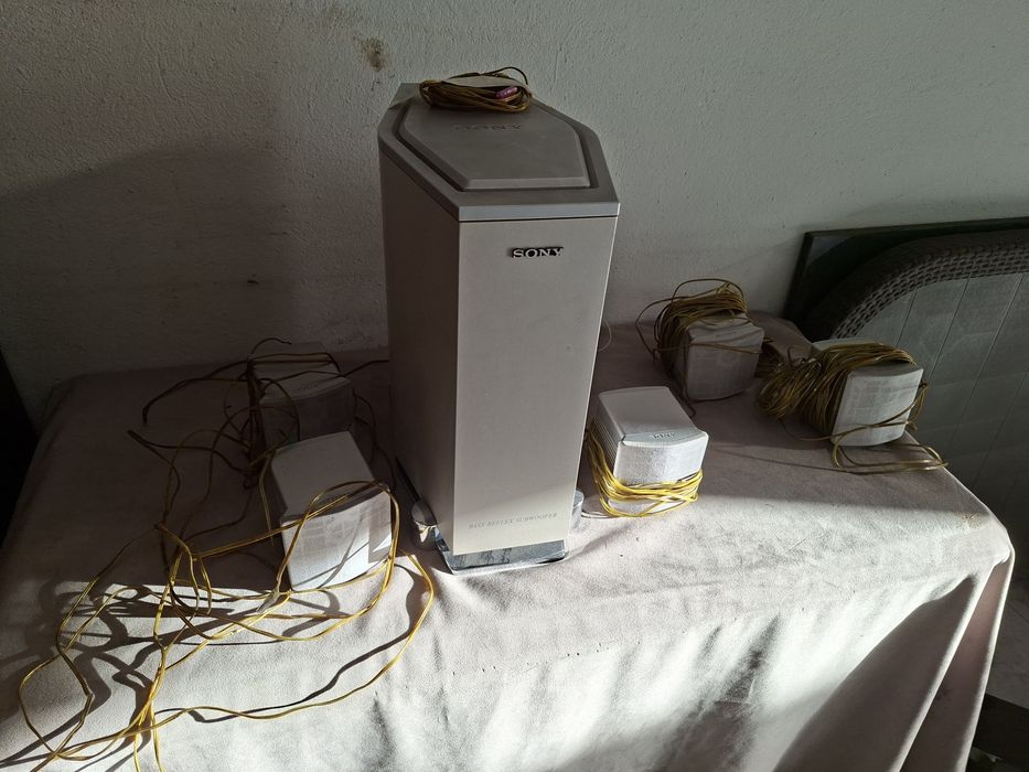 Subwoofer Sony como novo