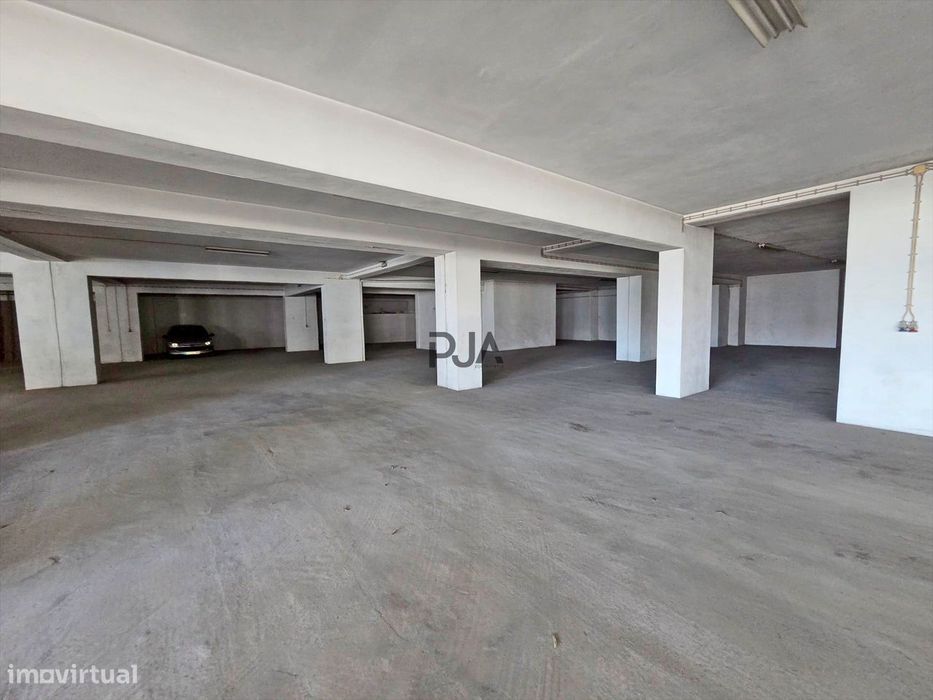 Armazéns para Venda no Centro da Cidade da Guarda