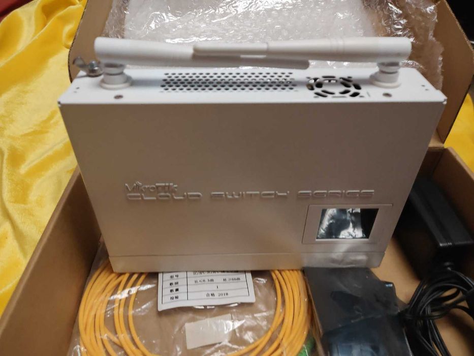 Профессиональный роутер Mikrotik CRS109-8G-1S-2HnD-IN. Wi-Fi 1Gb SFP
