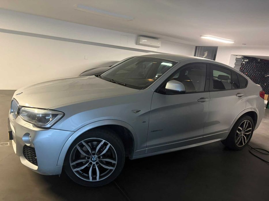 Carro BMW X4 30 d xDrive — photo 2