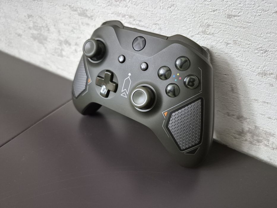 Comando Oficial Xbox Series S/X + Skin Personalizada (Como Novo)
