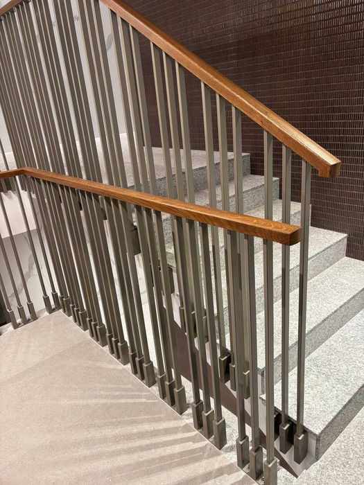 Balustrady stalowe, poręcze i konstrukcje na wymiar – Kraków M-Group