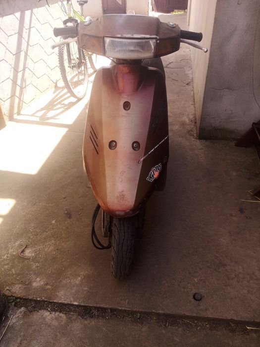 Скутер Сузукі  сепія