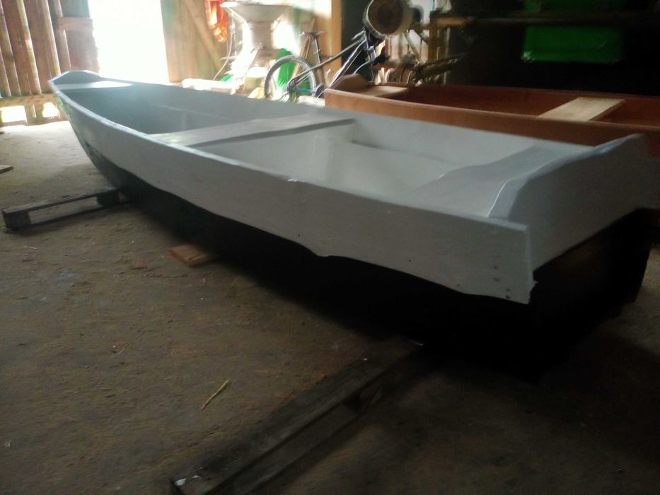 Łódka wędkarska drewniana sosnowa