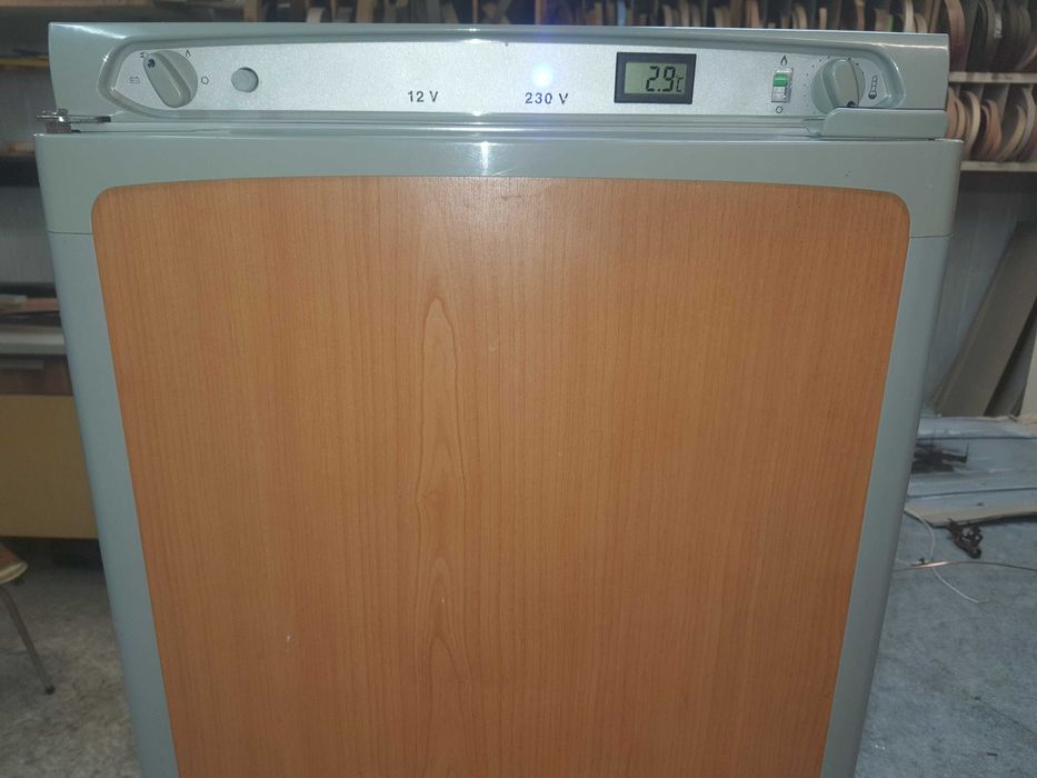 Lodówka 12V, 230V ,na GAZ do kampera , przyczepy