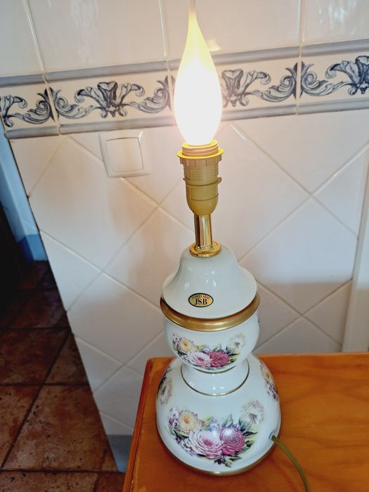 Candeeiro de porcelana