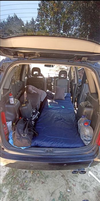 Автомобіль Mazda premacy