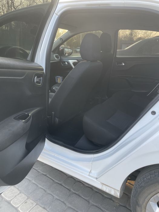 Пежо 301.       .