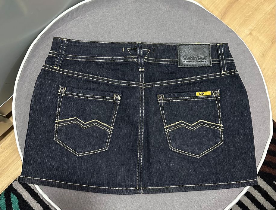 Джинсова мініспідниця