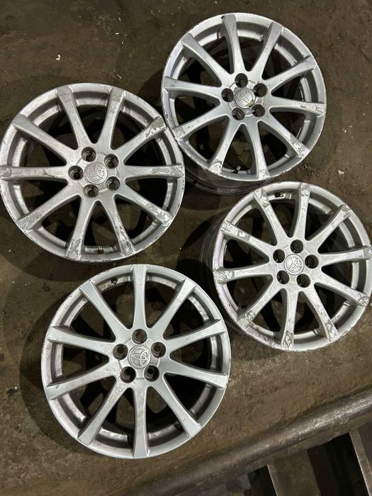 Диски діски титани колесні Toyota Avensis T25 Тойота авенсіс т25