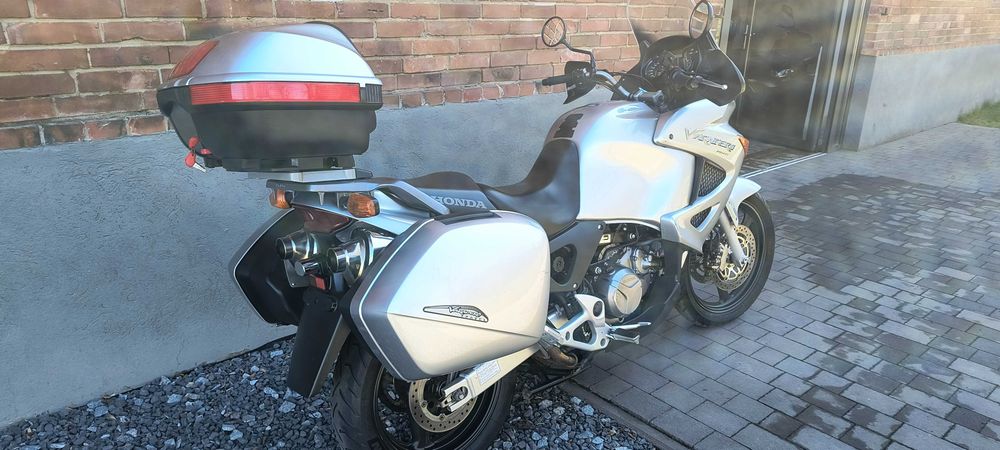 HONDA VARADERO 1000 oryginał 3 kufry plus drugi czarny KODO motocykle raty transport
