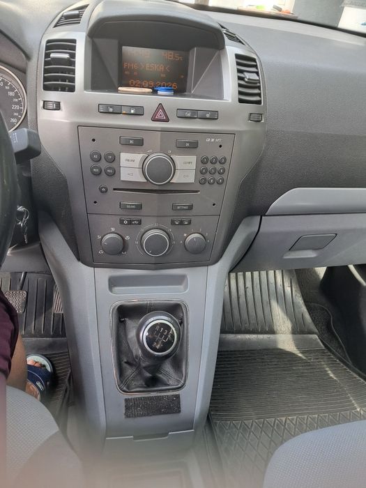 Opel Zafira 2006 r.