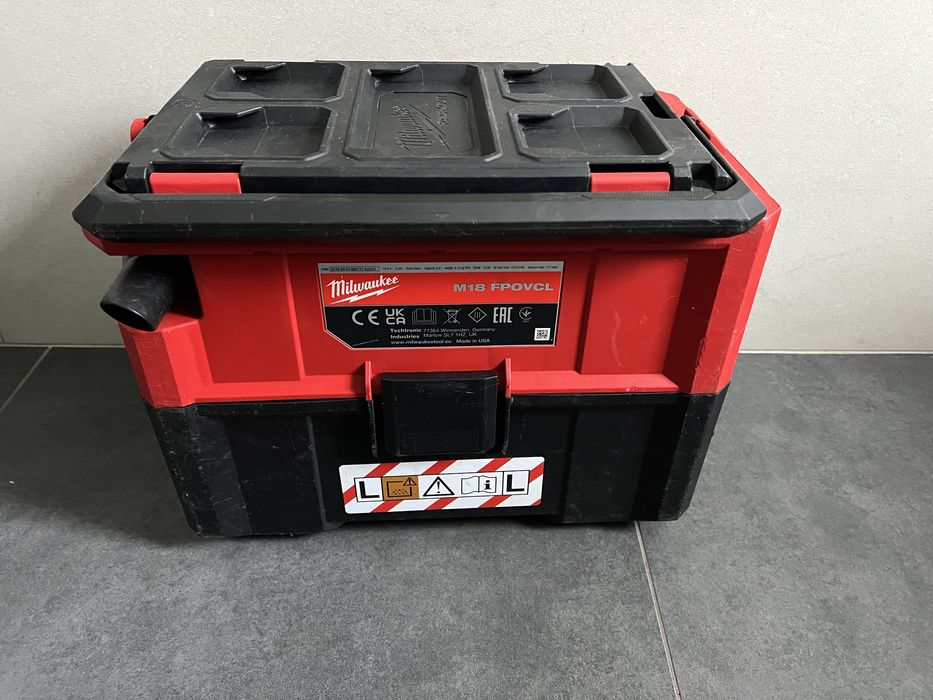Безщітковий Акум.пилосос Milwaukee M18 FPOVCL