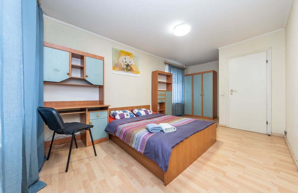 3к.Посуточно,Почасово.метро Левобережная рядом