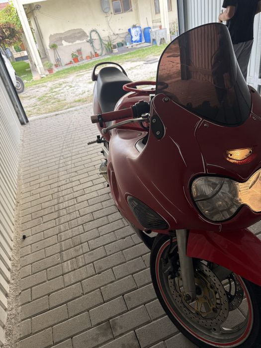 Vendo / troco gsxf 600