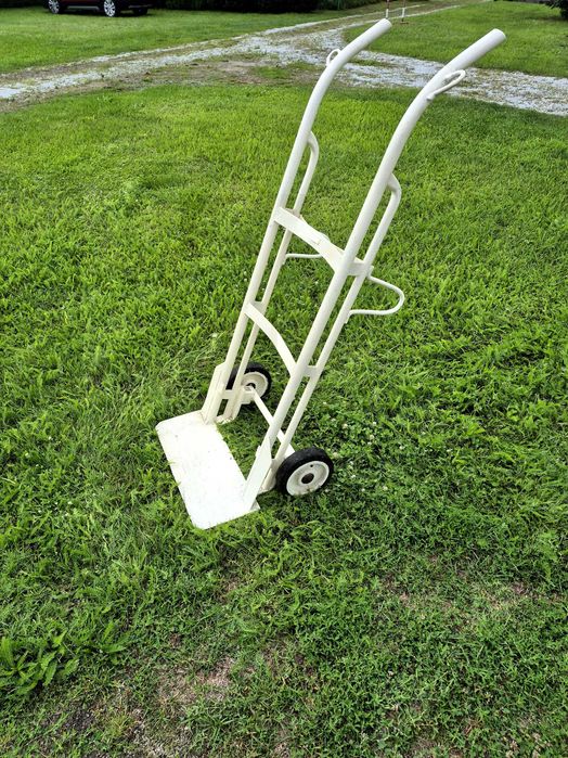 Dwukołowy wózek transportowy